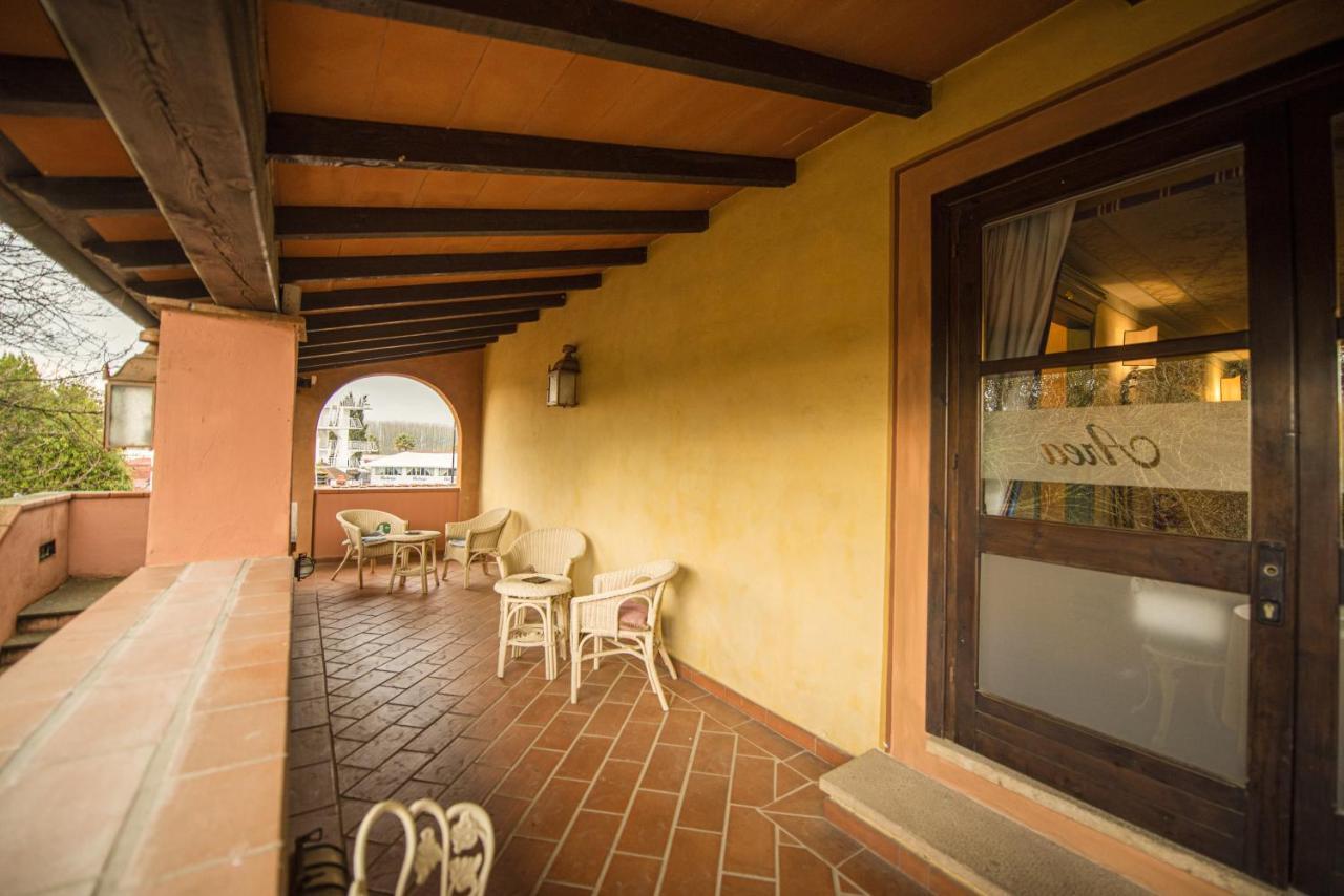 Hotel Boccaccio Calcinaia Exterior foto